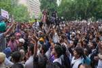 व्यवस्थेला जबाबदार असलेल्यांना बदला