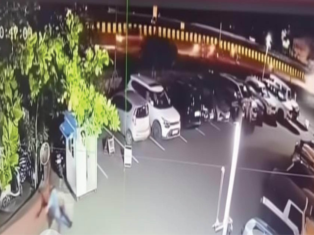 बढत्यांमध्ये धन्यता, कामगिरीचे काय?