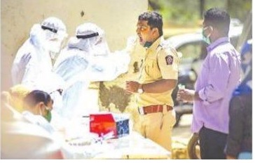 फ्रंटलाईन कर्मचाऱ्यांप्रती असंवेदनशीलता नको