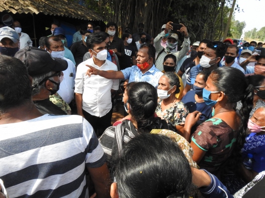 कोळसाविरोधी रोष मंत्री, आमदारांपर्यंत