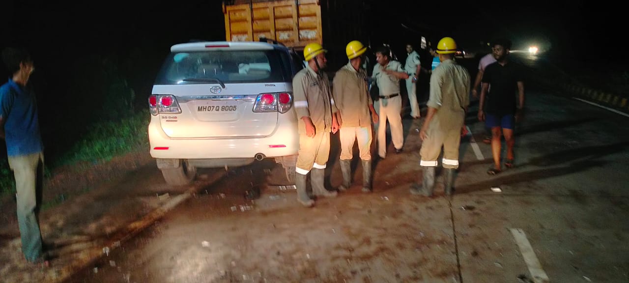 धारगळ येथे ट्रकला फॉर्च्युनर कारची धडक; तिघे जखमी