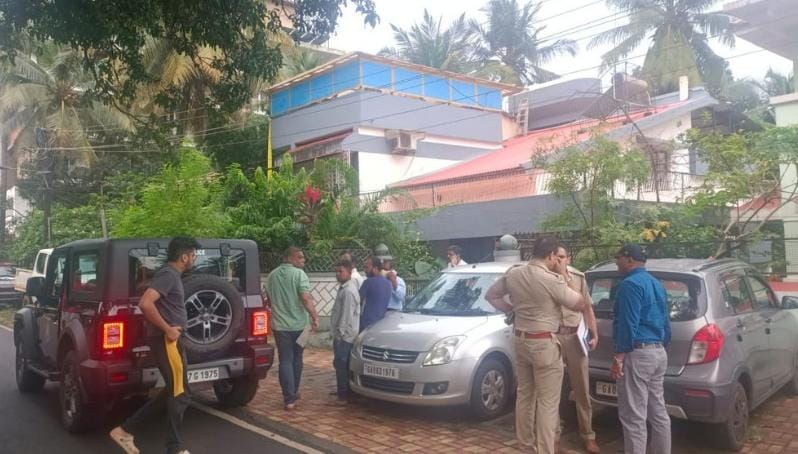 १४ महिन्यांच्या मुलीचा खून करुन आईचा आत्महत्येचा प्रयत्न