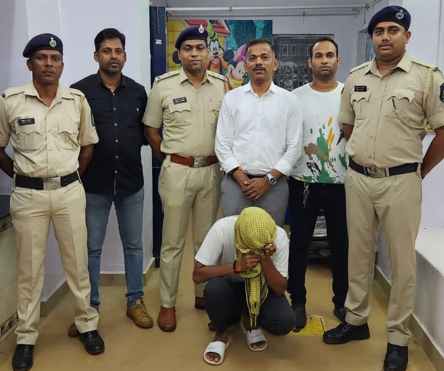 ड्रग्ज पुरवठा करणाऱ्या टॅक्सी चालकाला अटक