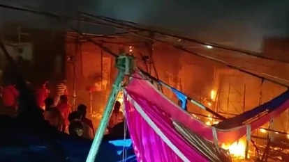 आगीत होरपळून ५ जणांचा मृत्यू