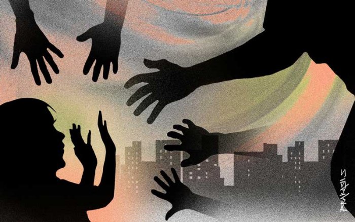 पैसे, मोबाईल रिचार्जचे आमिष दाखवून मुलावर लैंगिक अत्याचार