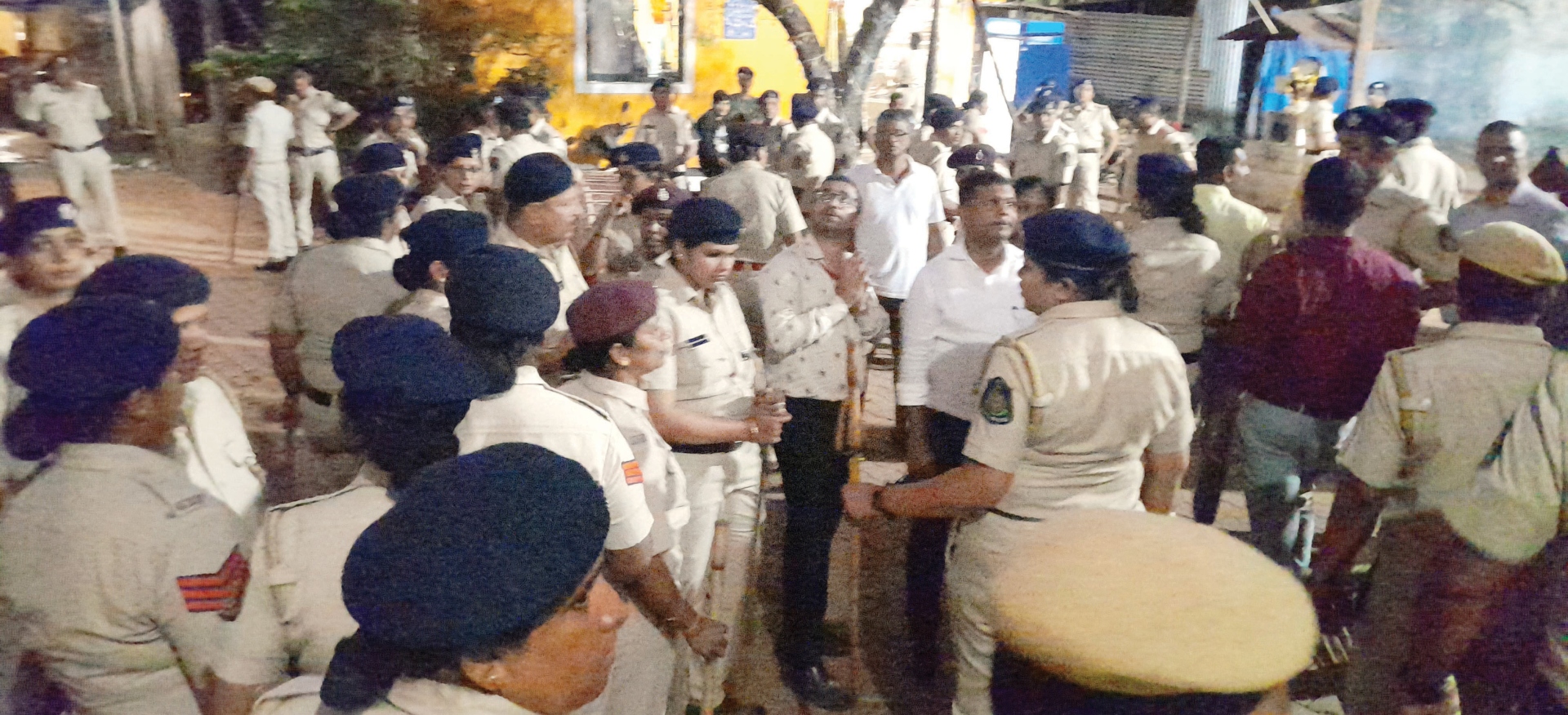 देऊळ बंद : सरकारने सोडवावेत देवस्थानांचे तंटे!