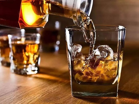 बापरे! अबकारी खात्याच्या पेडणेतील क्लार्कने दोन कोटी लाटले!