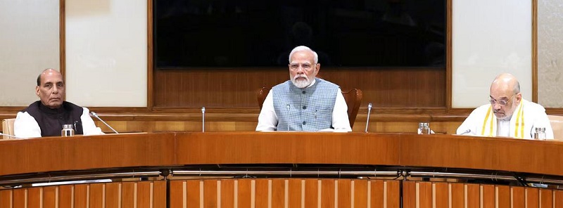 लोकसभा, विधानसभेत महिलांना ३३% जागा