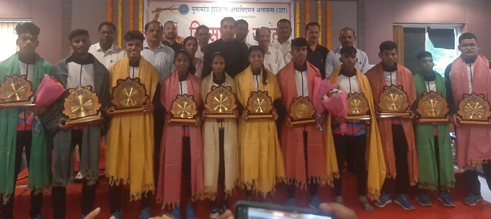 उत्कृष्ट कामगिरी करून सरकारचे लक्ष वेधा : मंत्री गोविंद गावडे
