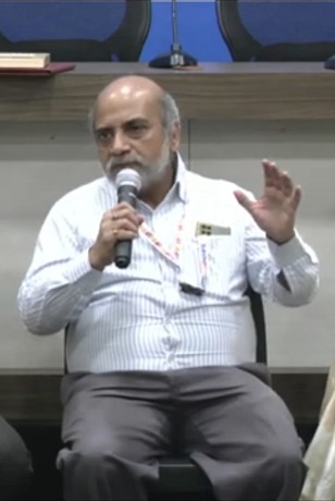 करण जोहरसारख्यांचे इफ्फीत काय काम?