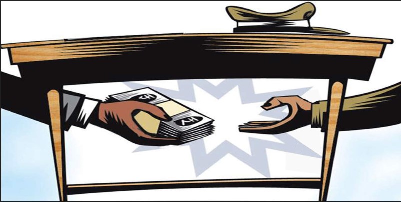 लाच प्रकरण : निलंबित पोलीस हवालदार तळकरचा अटकपूर्व जामीन न्यायालयाने फेटाळला