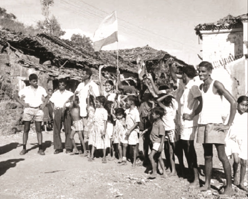 नेत्यांचा आनंद,  जनतेची नाराजी