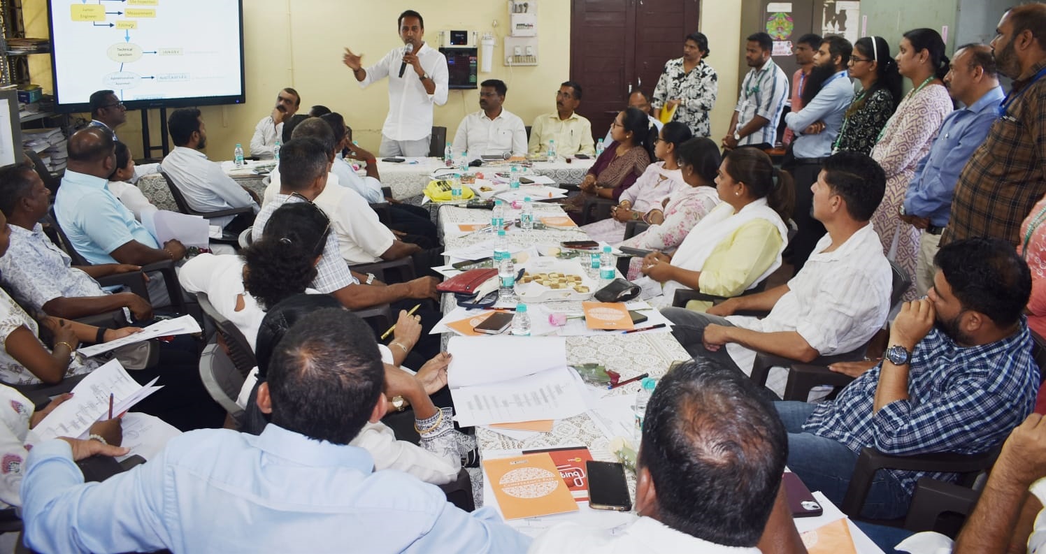 जिल्हा पंचायतींना हक्क आणि अधिकाराची आवश्यकता
