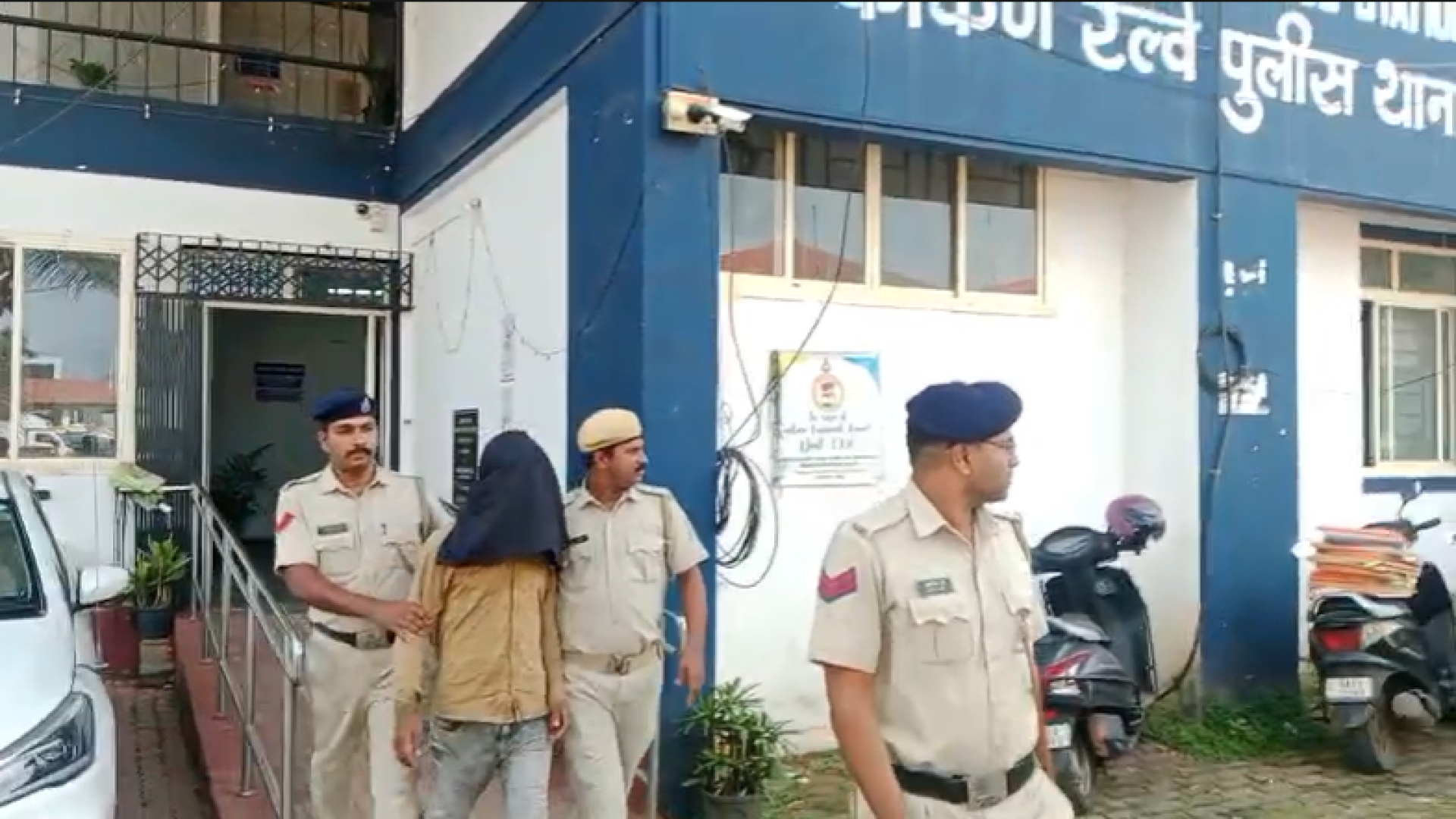 गांजा बाळगल्याप्रकरणी मडगाव रेल्वे स्थानकावर युपीच्या युवकाला अटक