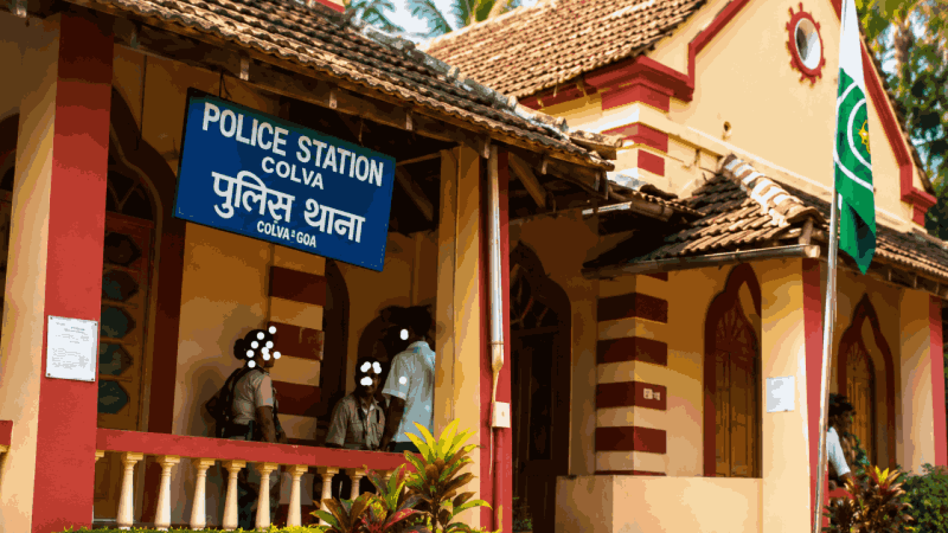 पत्नीचे नग्न फोटो व्हायरल करण्याची धमकी; २ कोटींची मागणी : पतीवर गुन्हा नोंद