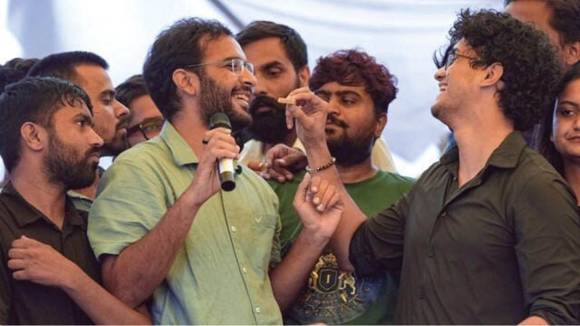 हे शिक्षणासाठी लढणाऱ्या युवकांचे यश