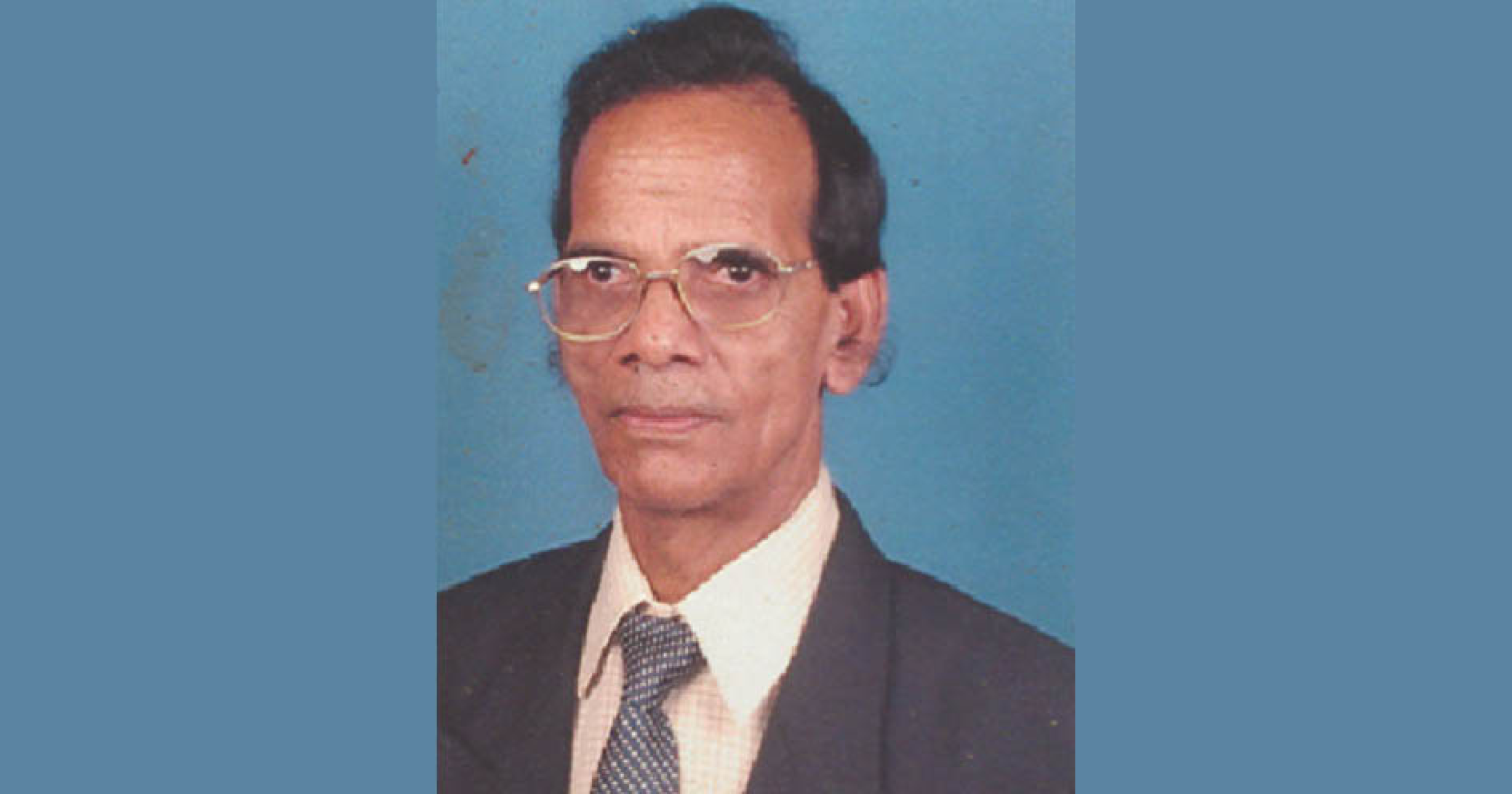 काळाची गरज ओळखणारा नाटककार