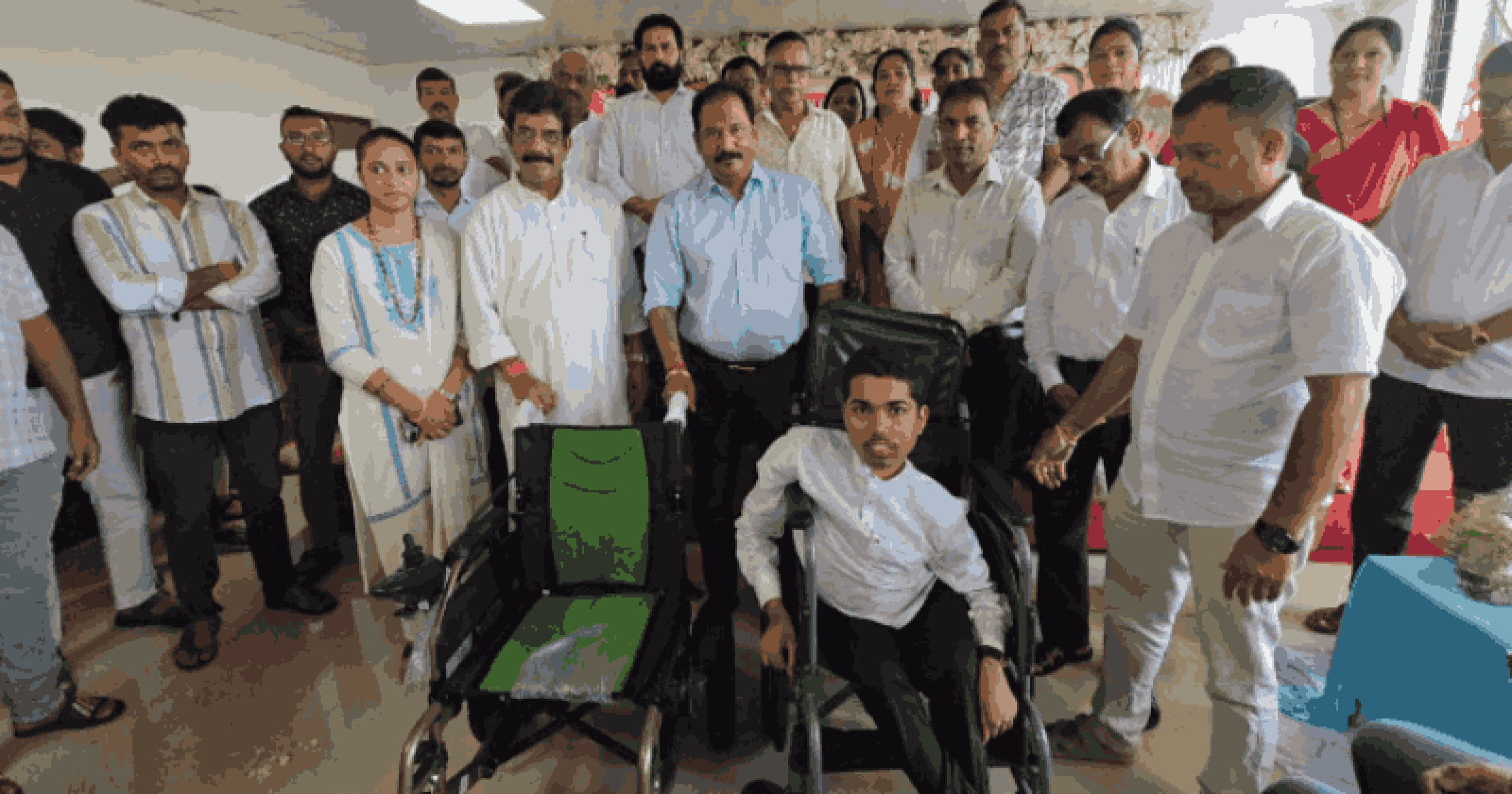 आमदार आर्लेकर यांच्या पुढाकाराने दक्ष पोळजीला मिळाली इलेक्ट्रिक व्हीलचेअर