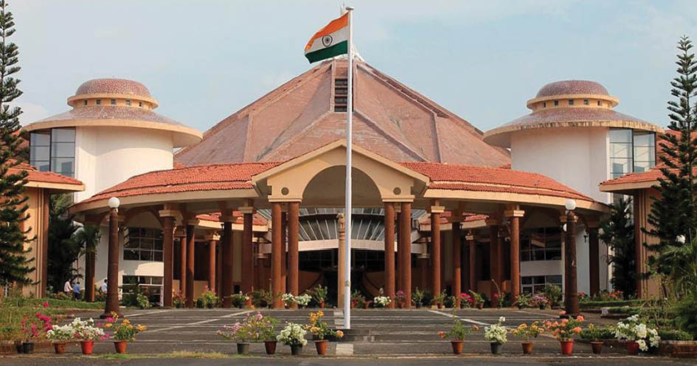 सबुरीचा अभाव, वर्चस्वाची घाई !