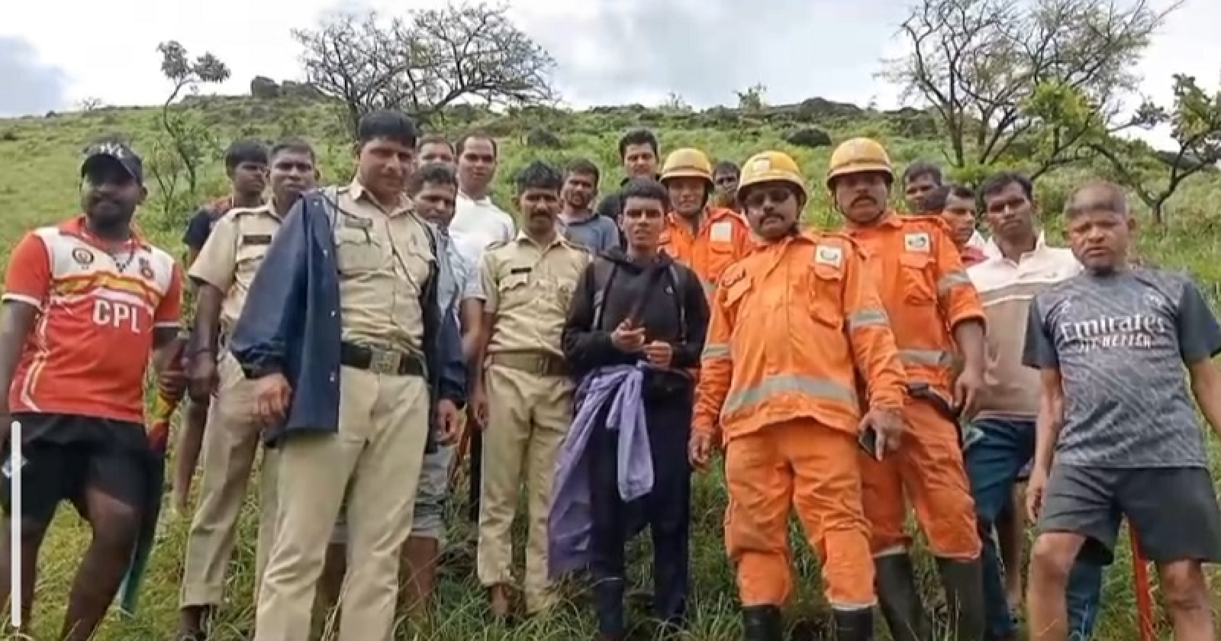 जंगलात हरवलेल्या ट्रेकरचा पोलीस, ग्रामस्थांमुळे वाचला जीव