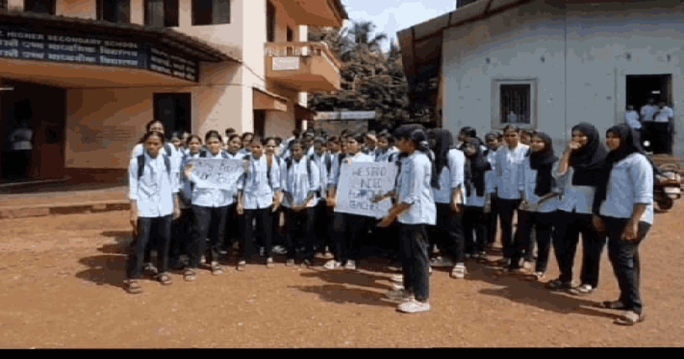 शिक्षकांच्या बदलीवरून पेडणेनंतर वाळपईतील विद्यार्थ्यांचा वर्गावर बहिष्कार