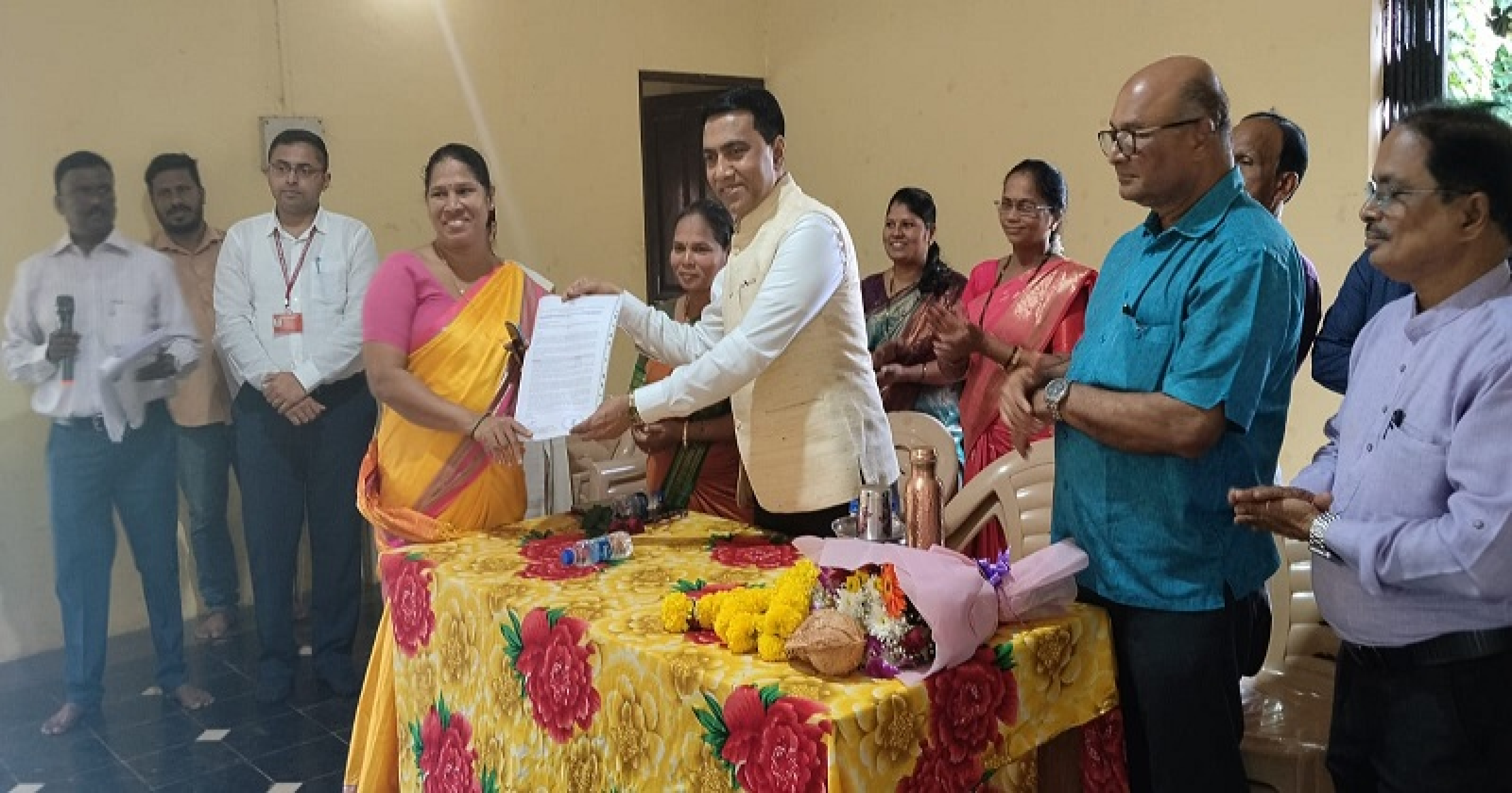 मुख्यमंत्र्यांच्या पुढाकारामुळे सुर्लतील शेतकऱ्यांना नुकसानभरपाई
