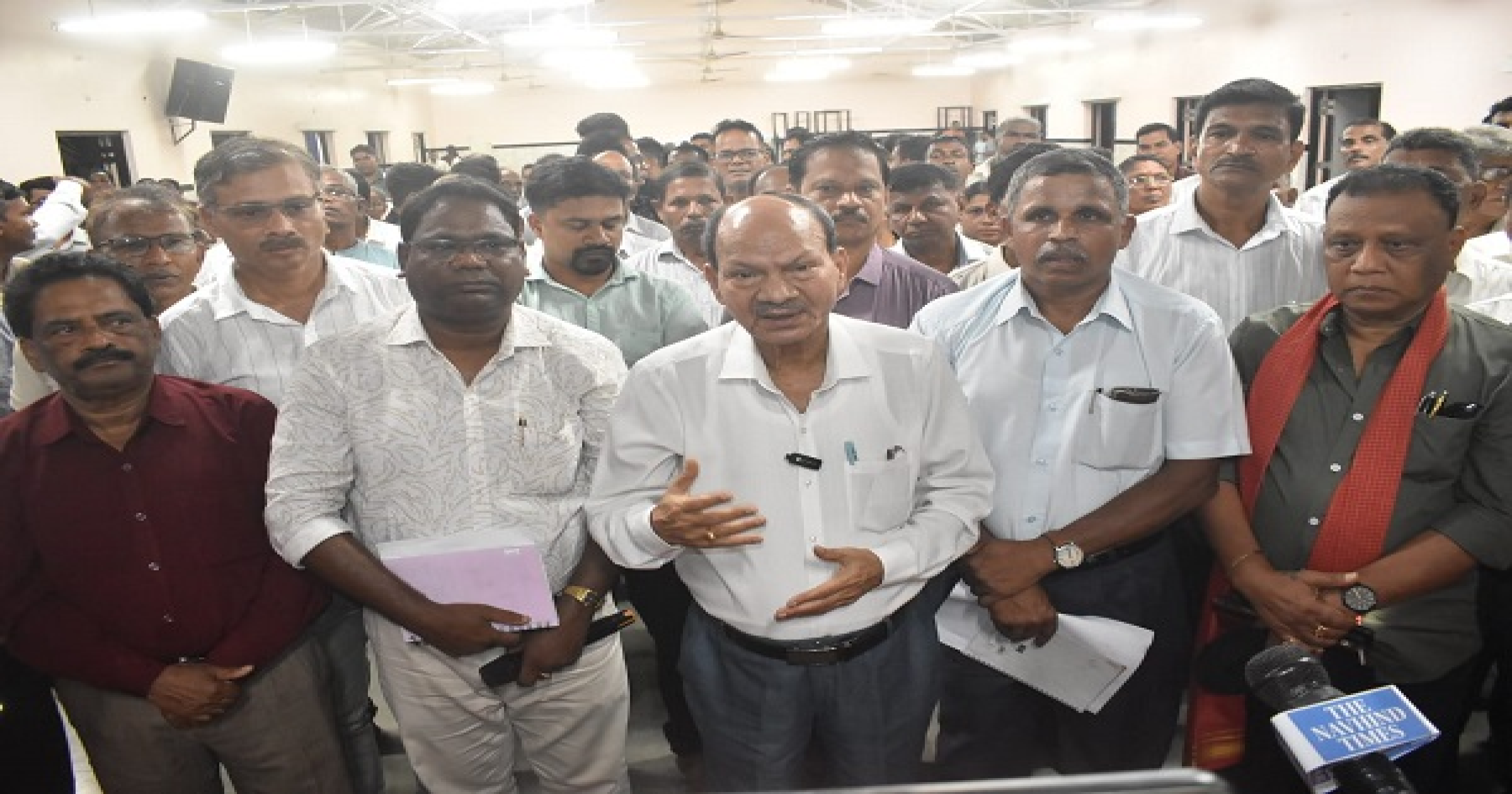 एसटींवरील अन्यायाविरोधात मतदान करा : वेळीप