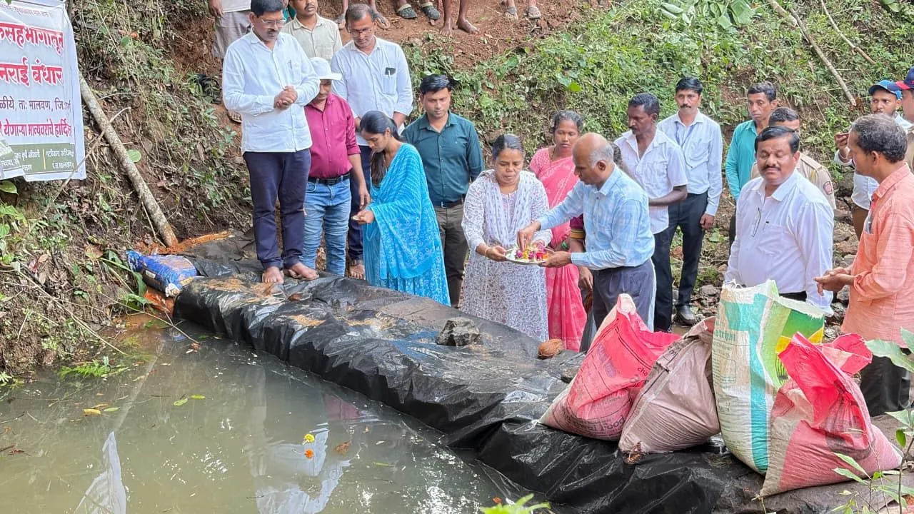Chief Electoral Officer S. Chokkalingam participates in water conservation activities at Owaliye village in Malvan.