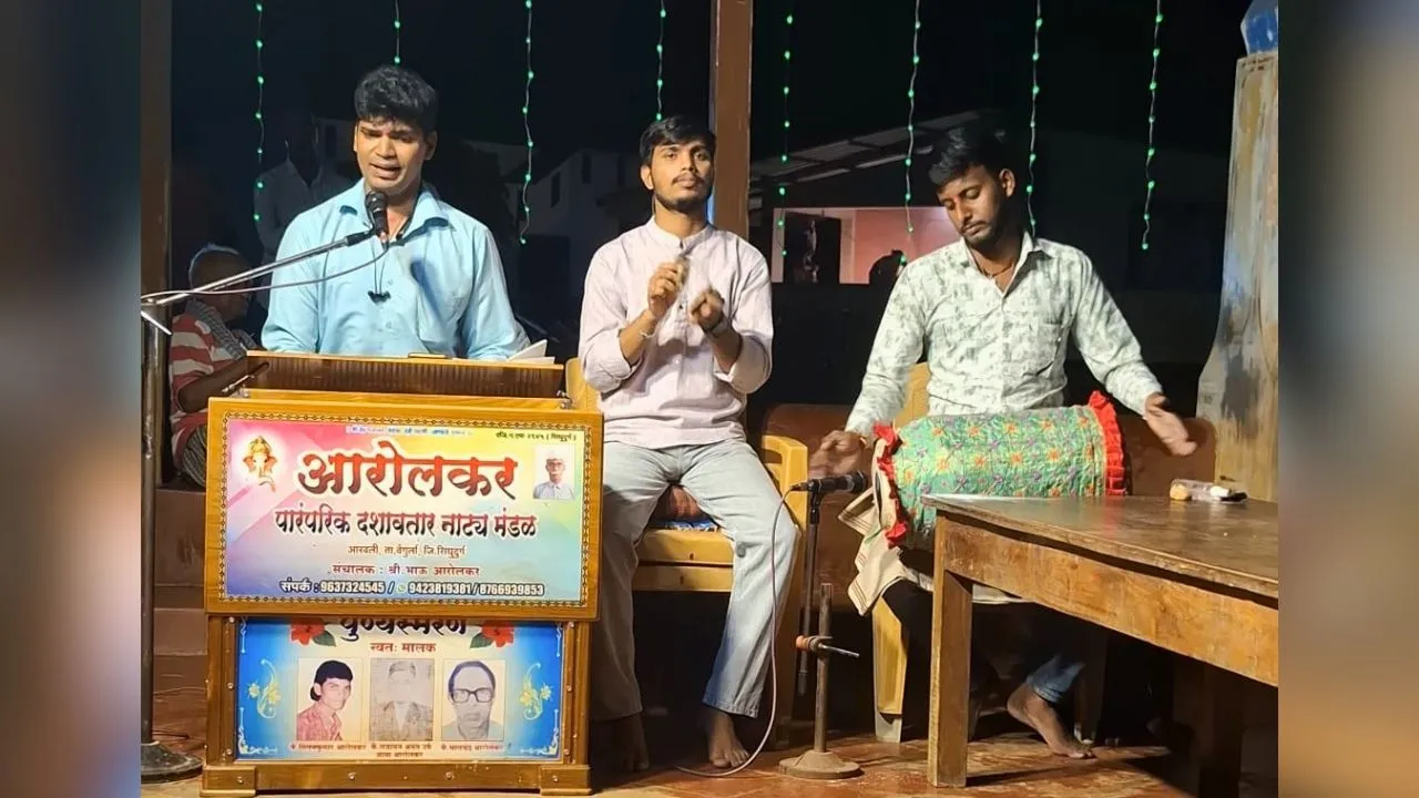 Santosh Guldhuvekar performing the devotional Yedamai Dashavatar segment with the traditional Arolkar Dashavatar Natya Mandal of Aravali, Konkan.