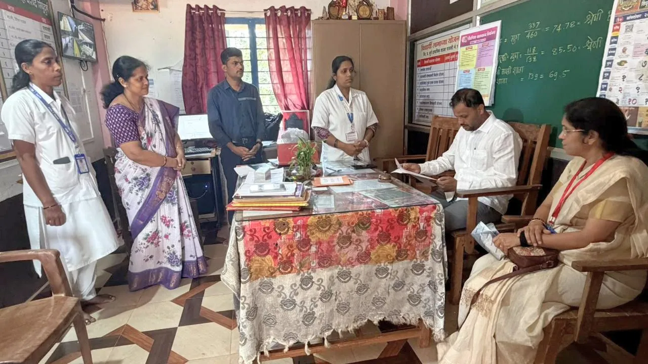 National Deworming Campaign providing Albendazole tablets to children in Sindhudurg district