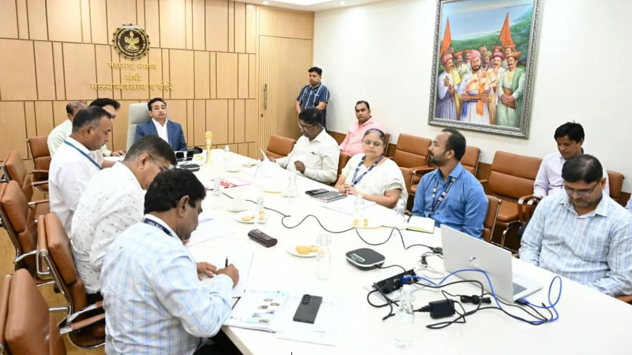 Nitesh Rane reviews CM Matsya Sampada Yojana implementation on MahaDBT 2.0