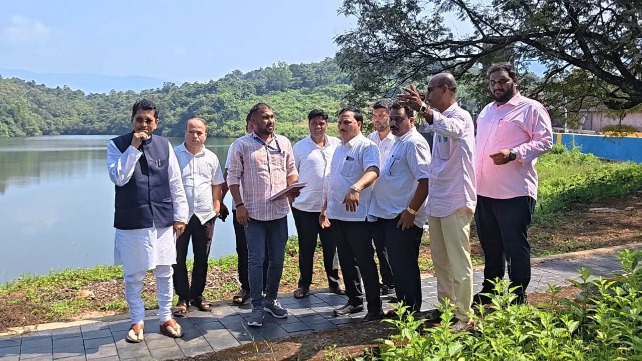 Deepak Kesarkar inspects Unnayi Dam tourism project at Tervan-Medhe in Dodamarg