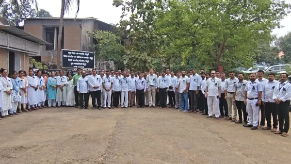 समान काम, समान वेतनासाठी न्यायालयीन कर्मचारी आक्रमक 