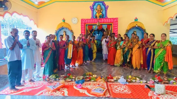 संत समाज दोडामार्गच्यावतीने आंबेली येथे सामूहिक कुंकुमार्चन