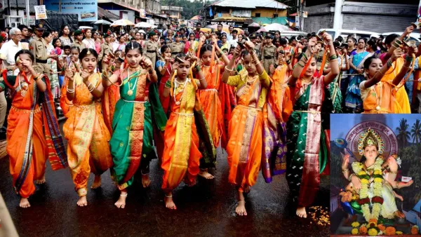 कळसुलकर इंग्लिश स्कूलच्या सरस्वती विसर्जन मिरवणुकीत लेझीमचा ठेका 