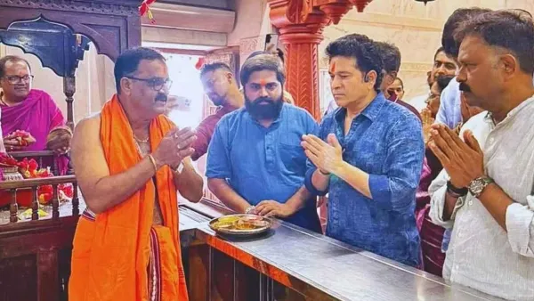 Ratnagiri NEWS : सचिन तेंडूलकर गणपतीपुळे मंदिरात