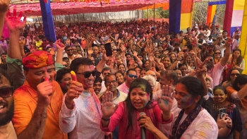 CM takes part in Rangotsav celebrations