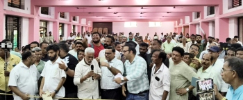 Officials make presentation but unable to   provide clear answers to people's queries