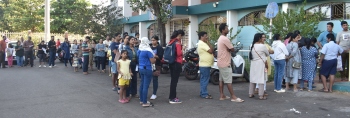 Parents, kids queue up  to get swimming  admissions in Fatorda