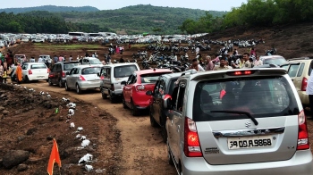 Record turnout of devotees marks Lord Someshwar zatra at Kurdi