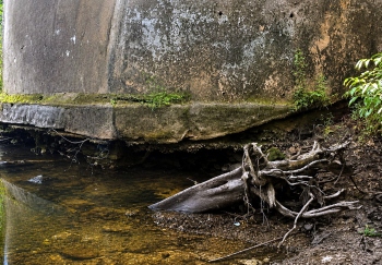 Locals raise concerns over condition of bridge at Bhati