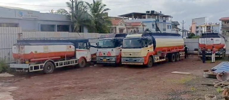 Crime Branch raids Zuarinagar   premises over petroleum storage