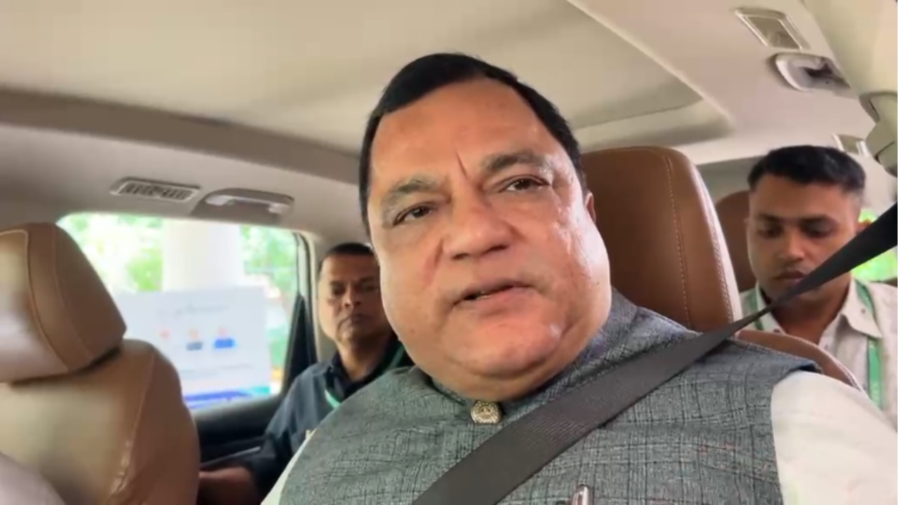 'Hands tied': Godinho says taxi policy on hold until after polls