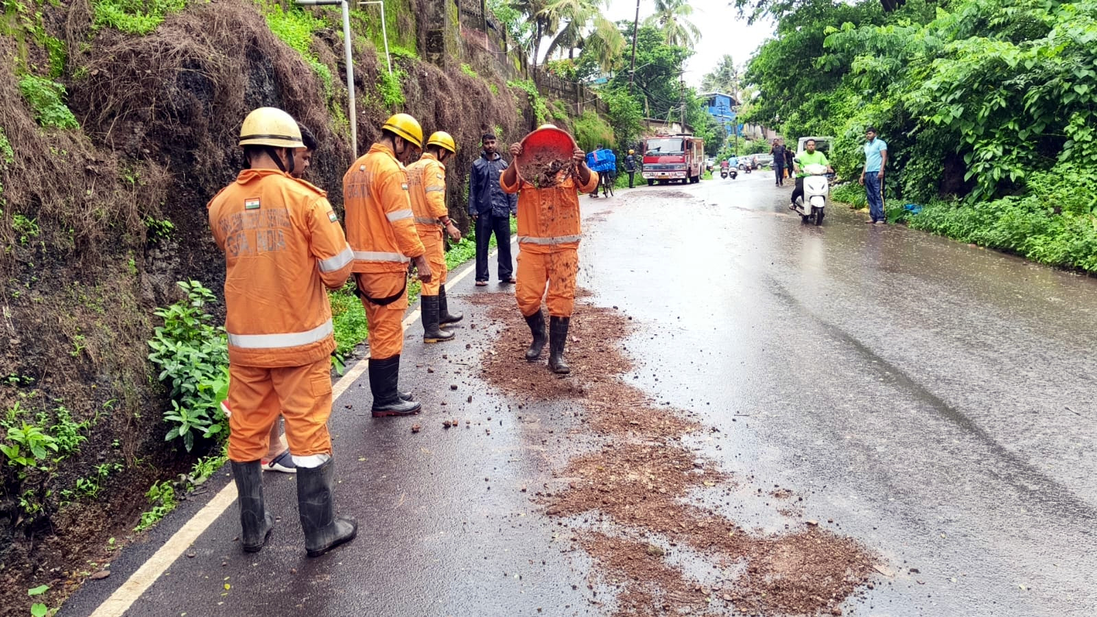2-wheelers skid due   to oil spill from bus   b...