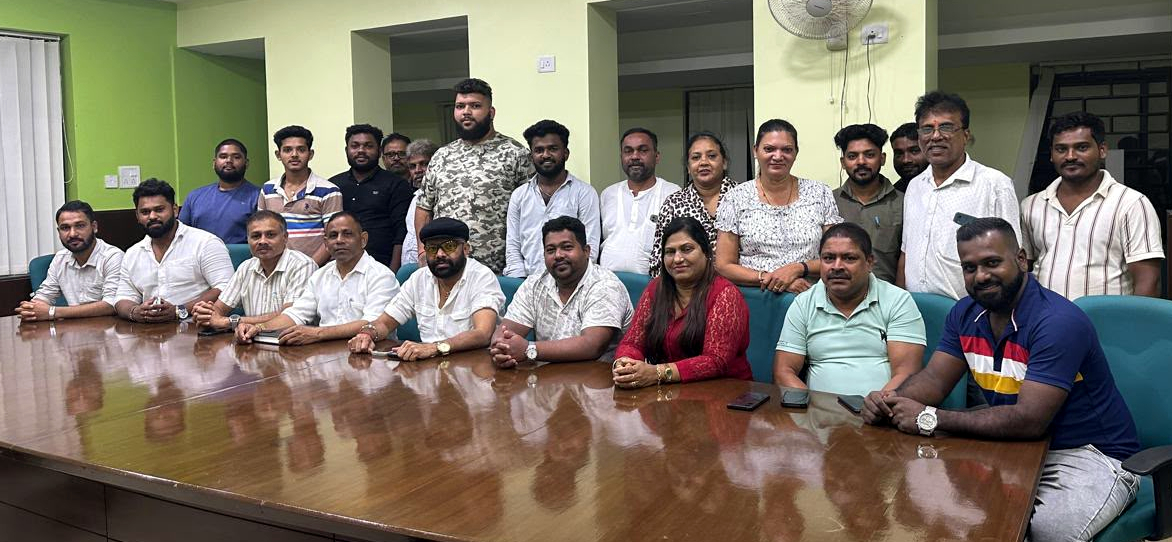 Bhandari holds Cong  Parivar meet to boost   pa...