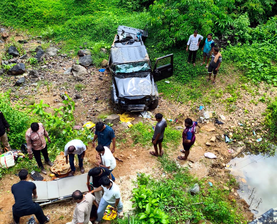 Son, relative critical after jeep plunges into ravine